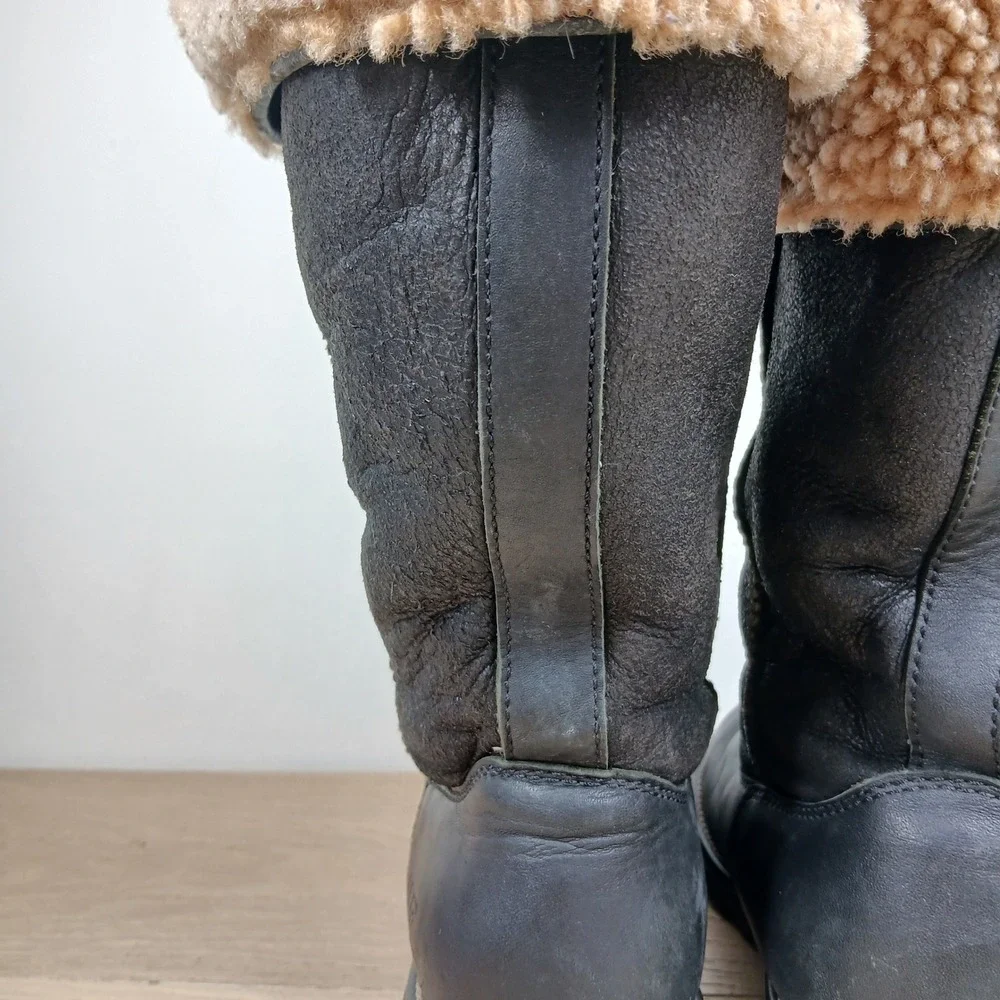 UGG Tall Winter Boots Womens 8 Black Leather Shearling Fur Lined Cozy Snow